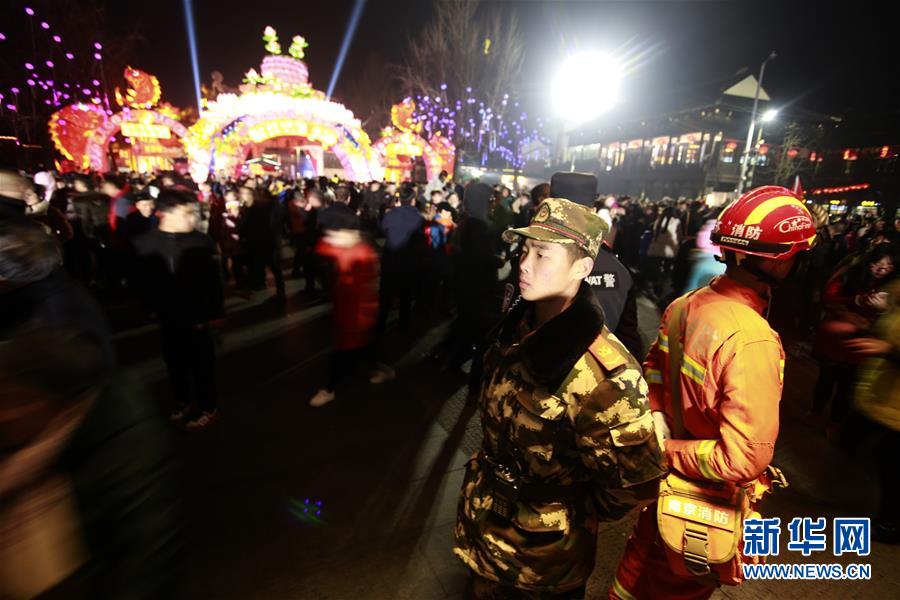 #（社會）南京夫子廟：堅守崗位 保燈會平安